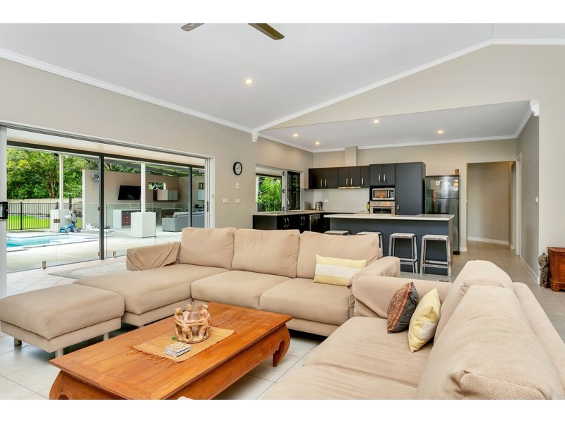 21-23 South Ellison Street, Clifton Beach QLD 4879