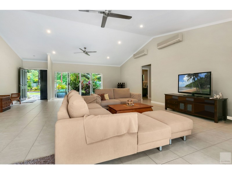 21-23 South Ellison Street, Clifton Beach QLD 4879