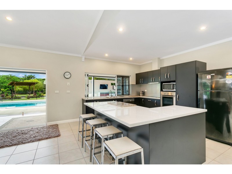 21-23 South Ellison Street, Clifton Beach QLD 4879