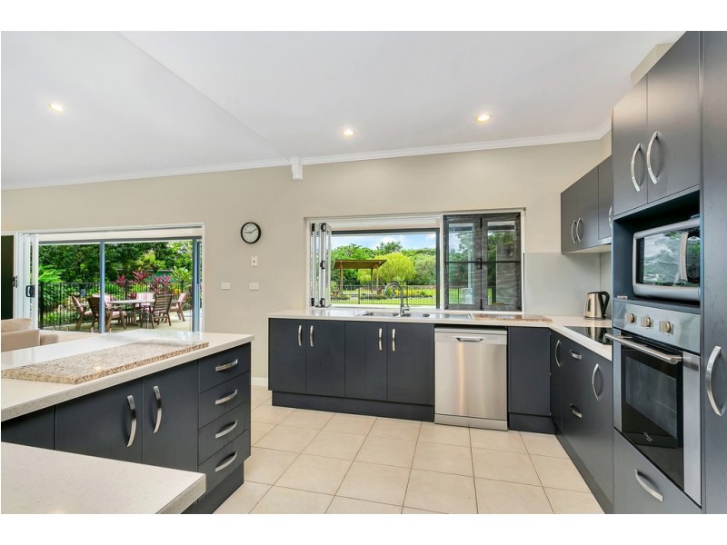 21-23 South Ellison Street, Clifton Beach QLD 4879