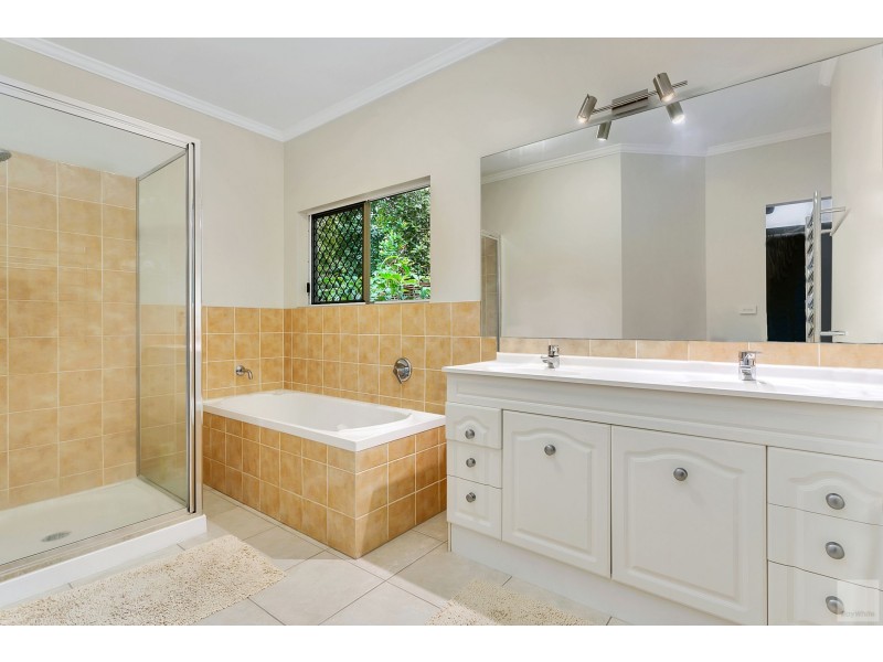 21-23 South Ellison Street, Clifton Beach QLD 4879