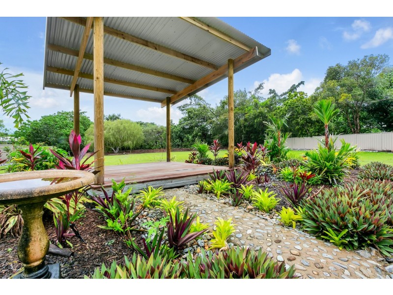 21-23 South Ellison Street, Clifton Beach QLD 4879