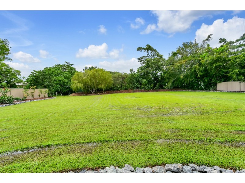 21-23 South Ellison Street, Clifton Beach QLD 4879