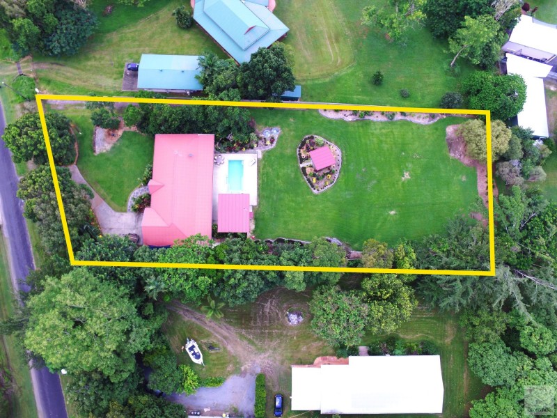 21-23 South Ellison Street, Clifton Beach QLD 4879