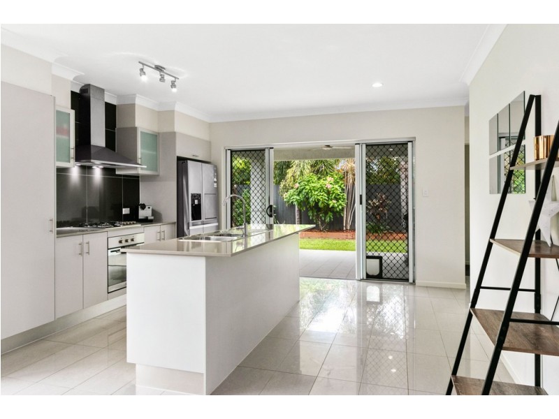 13 Landsborough Drive, Smithfield QLD 4878