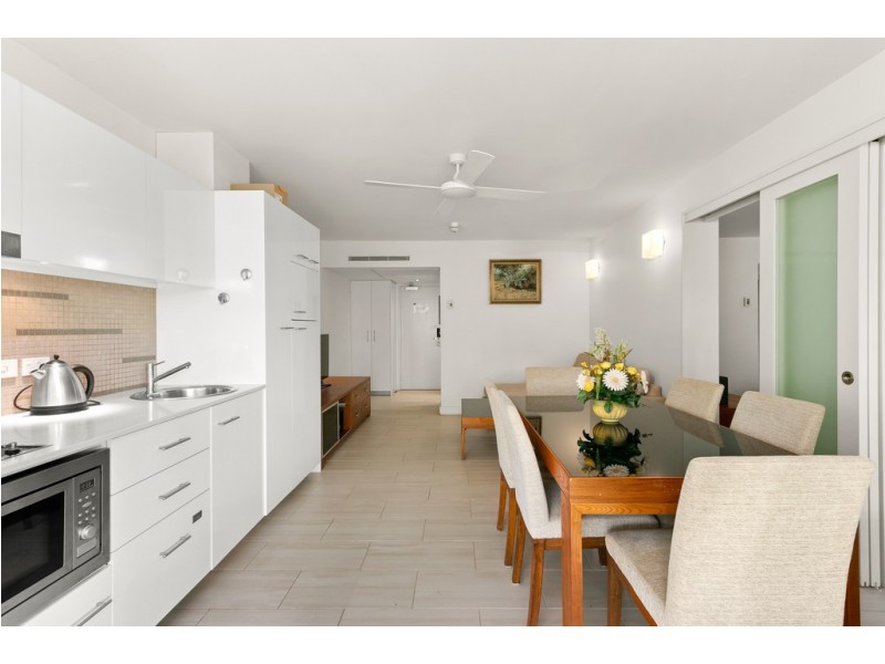 2402/2-22 Veivers Road, Palm Cove QLD 4879