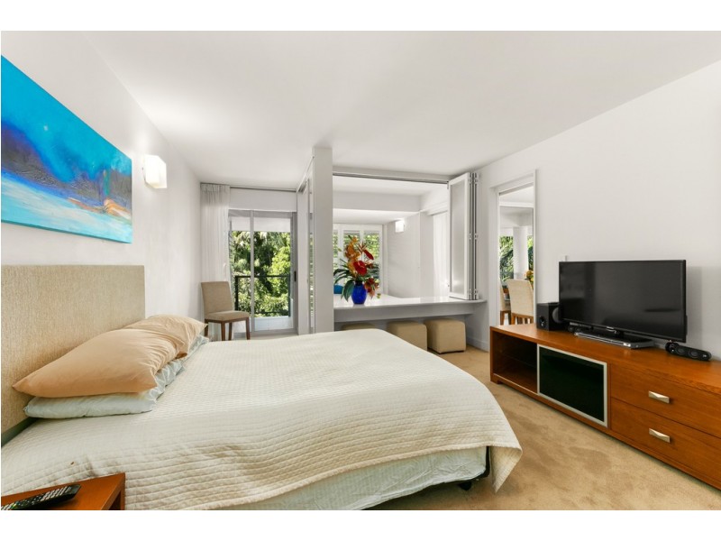 2402/2-22 Veivers Road, Palm Cove QLD 4879