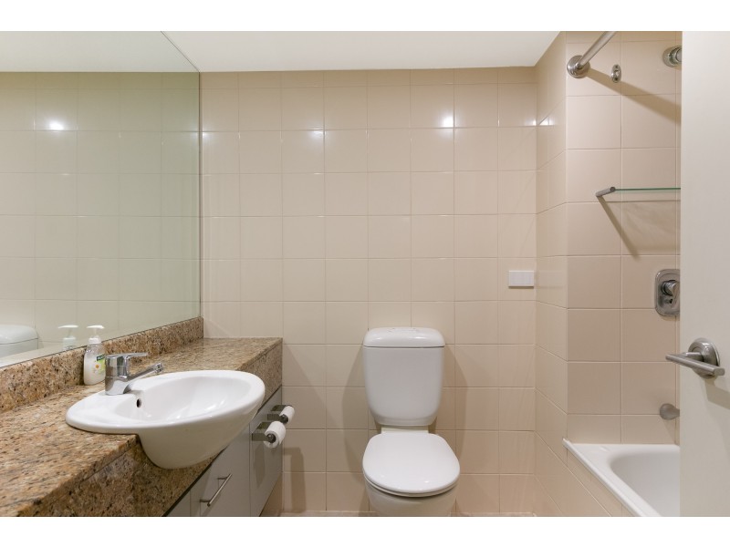 2402/2-22 Veivers Road, Palm Cove QLD 4879