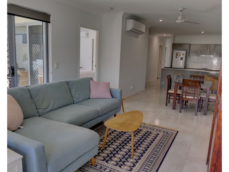 2/11 Tyson Place, Redlynch QLD 4870
