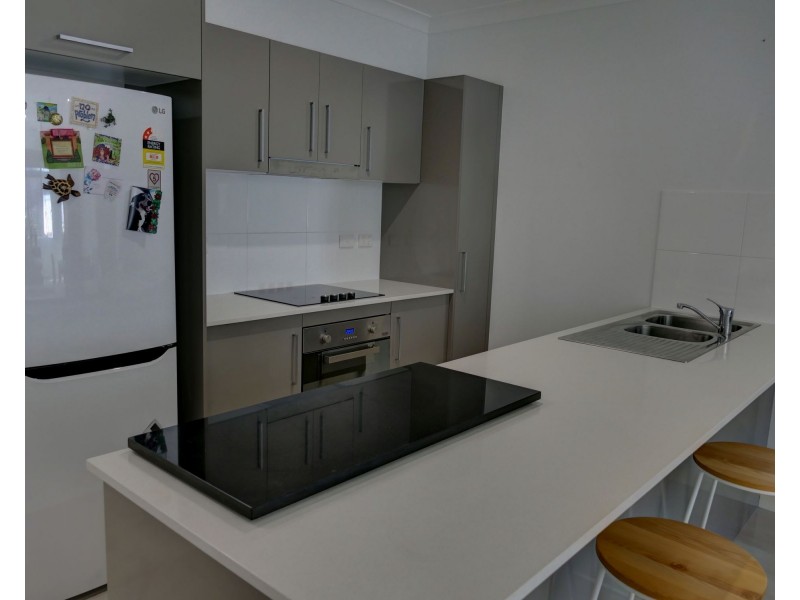 2/11 Tyson Place, Redlynch QLD 4870