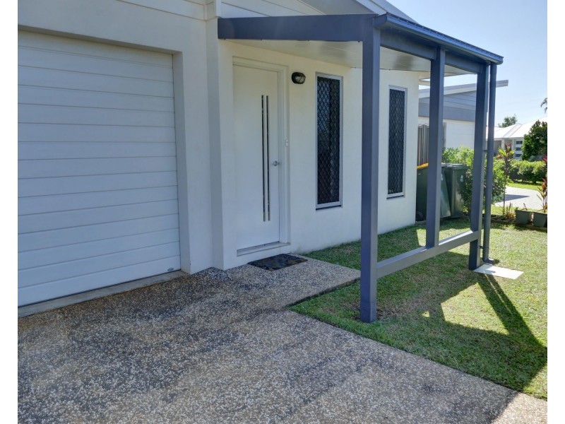 2/11 Tyson Place, Redlynch QLD 4870