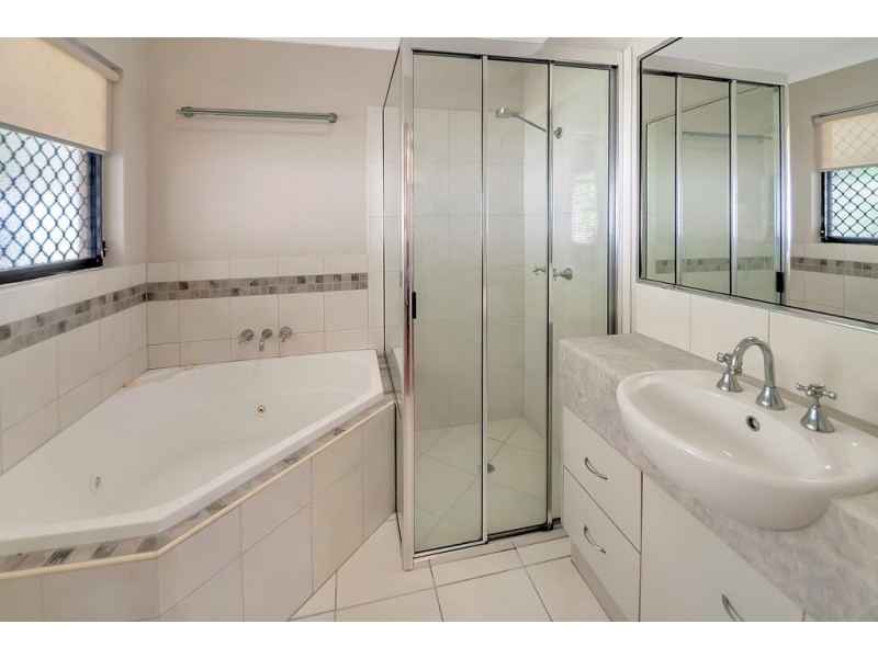 8 Natica Close, Trinity Beach QLD 4879