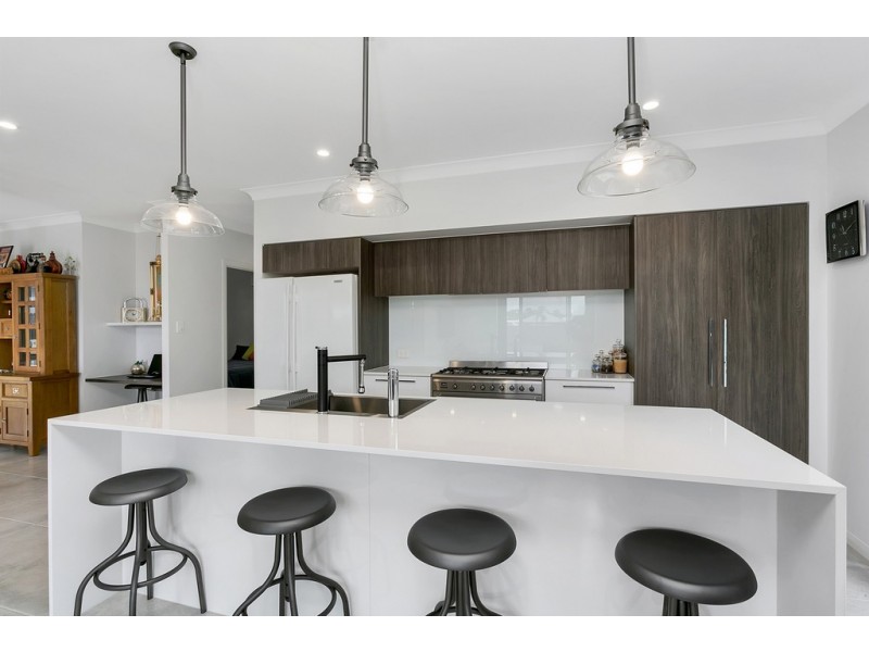 4 Coxswain Place, Trinity Beach QLD 4879