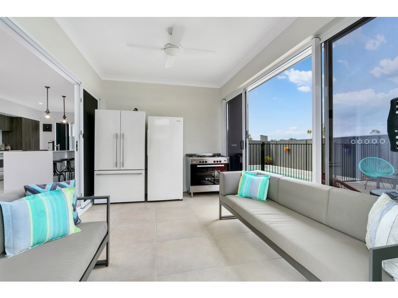 4 Coxswain Place, Trinity Beach QLD 4879