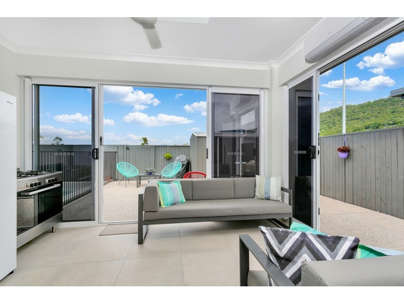 4 Coxswain Place, Trinity Beach QLD 4879