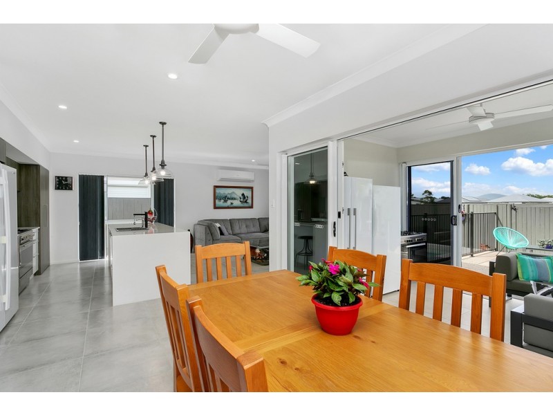 4 Coxswain Place, Trinity Beach QLD 4879