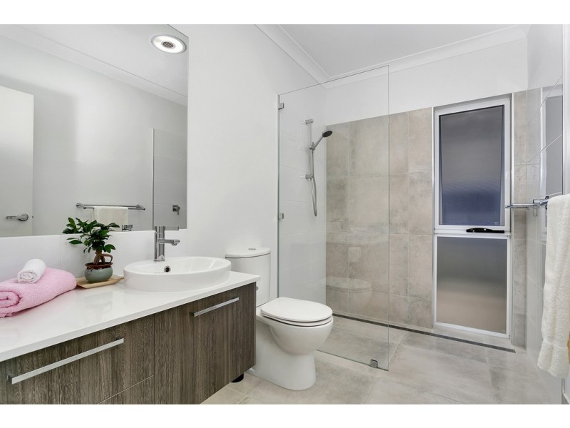 4 Coxswain Place, Trinity Beach QLD 4879