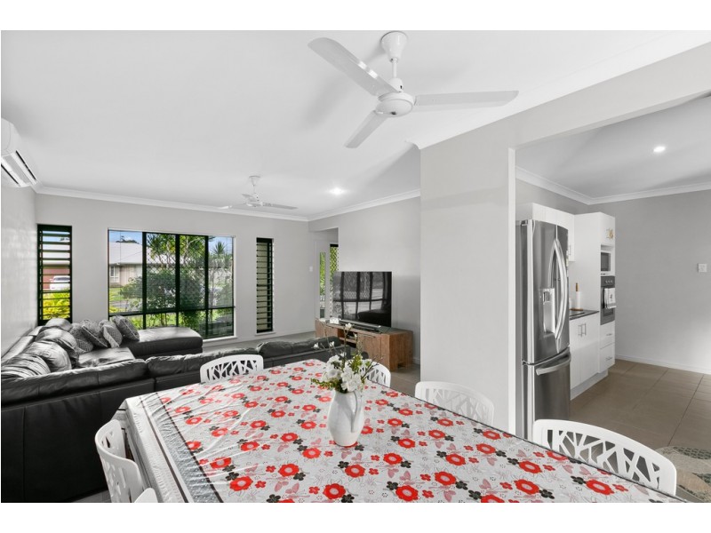 86 Roberts Drive, Trinity Beach QLD 4879