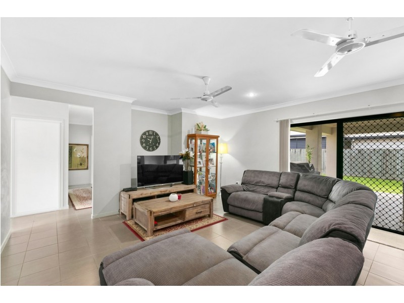 86 Roberts Drive, Trinity Beach QLD 4879