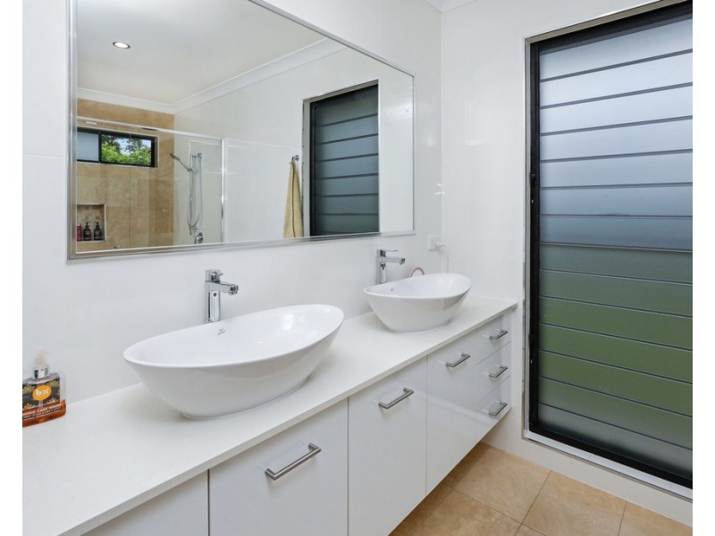 43 Stanton Road, Smithfield QLD 4878
