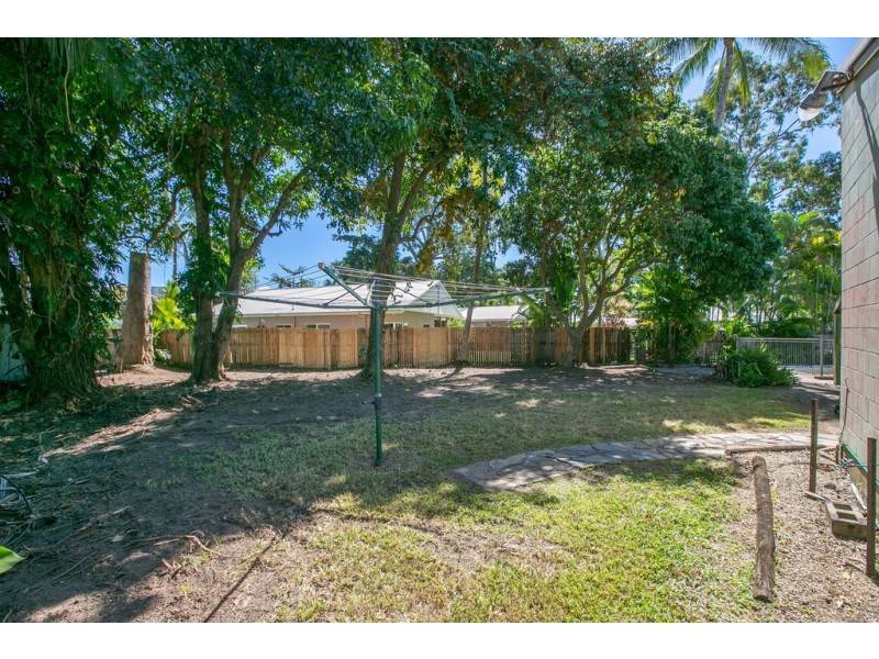 17 Hagen Close, Trinity Beach QLD 4879