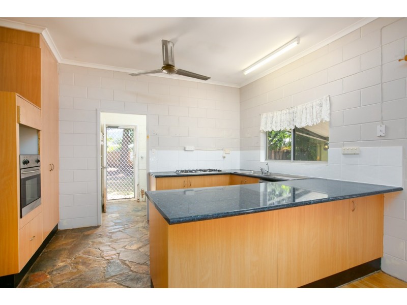 17 Hagen Close, Trinity Beach QLD 4879