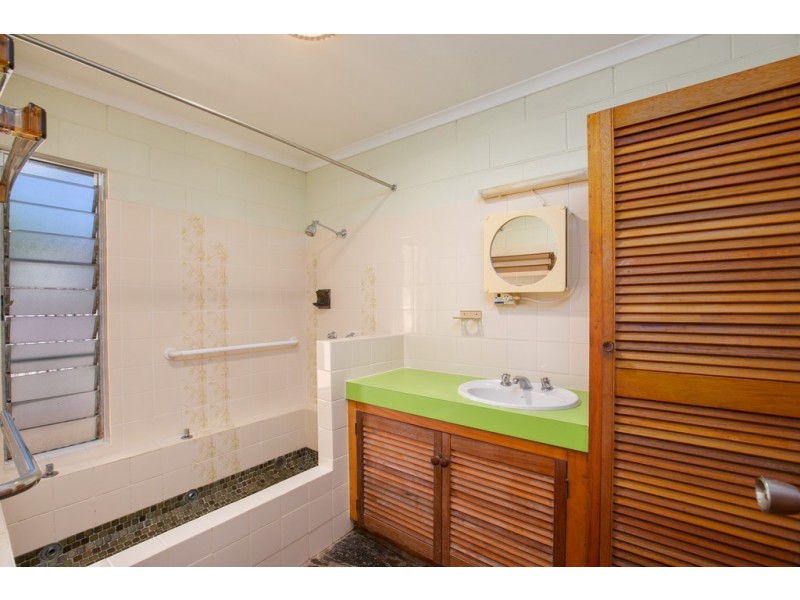 17 Hagen Close, Trinity Beach QLD 4879