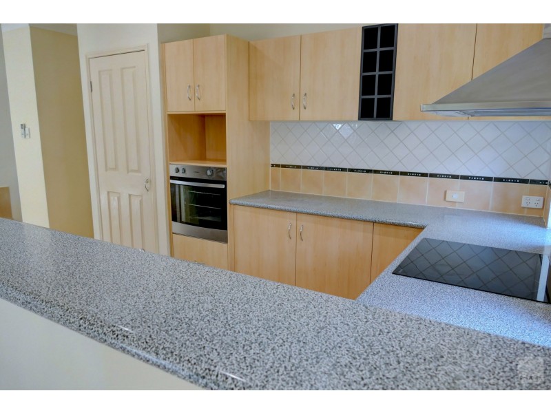 8 Moore Road, Kewarra Beach QLD 4879