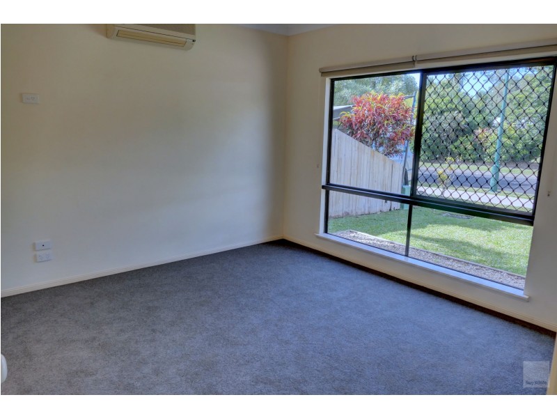 8 Moore Road, Kewarra Beach QLD 4879