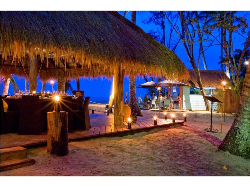 8 Moore Road, Kewarra Beach QLD 4879