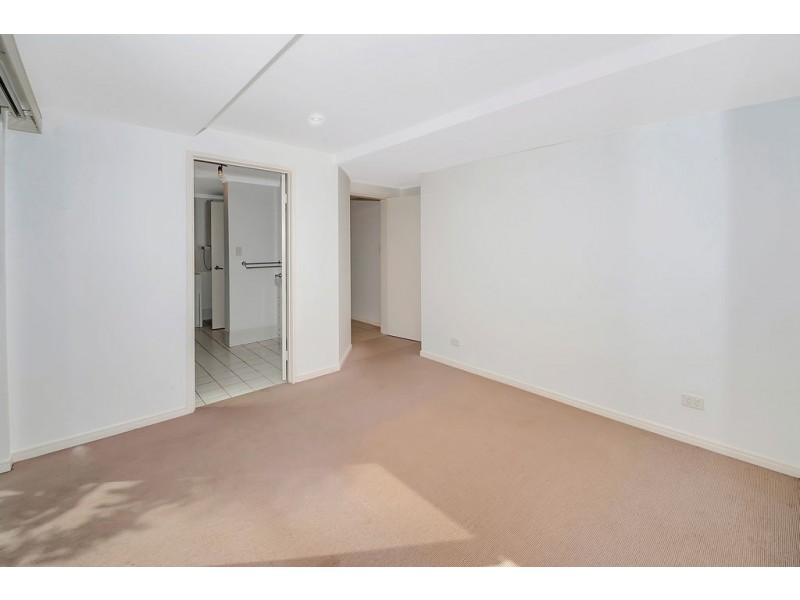 102/497 Varley Street, Yorkeys Knob QLD 4878