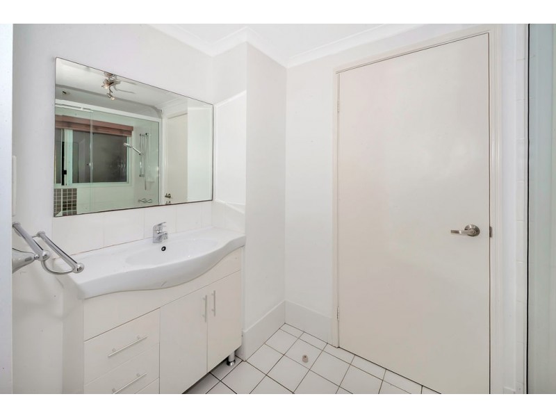 102/497 Varley Street, Yorkeys Knob QLD 4878