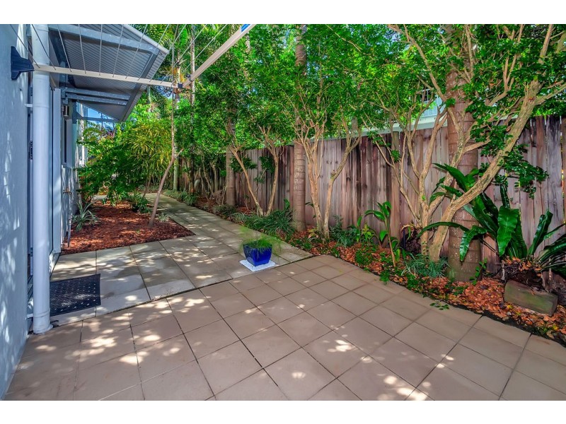 102/497 Varley Street, Yorkeys Knob QLD 4878