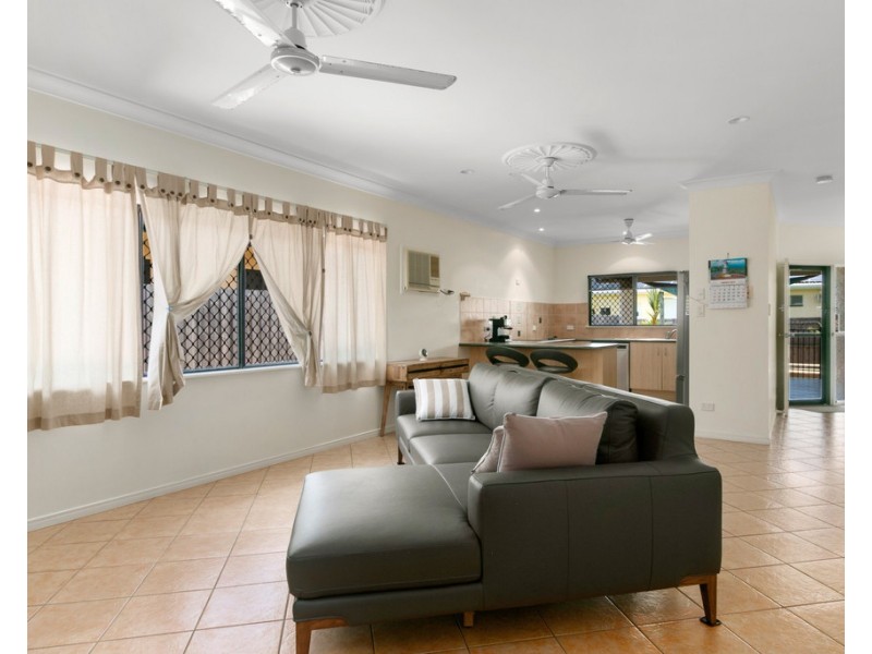 81 Nova Street, Kewarra Beach QLD 4879