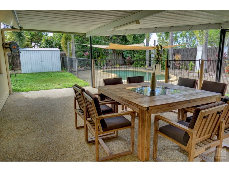 16 Whale Close, Kewarra Beach QLD 4879