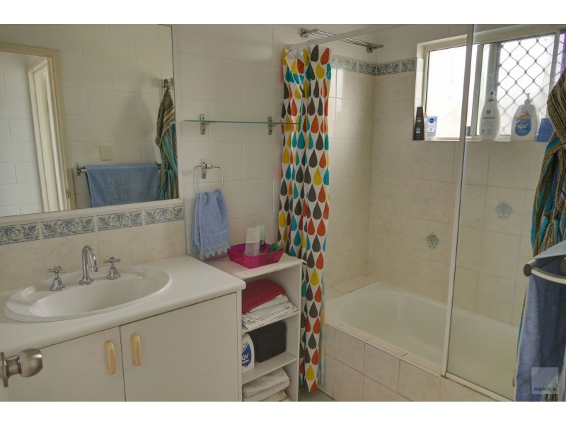 16 Whale Close, Kewarra Beach QLD 4879