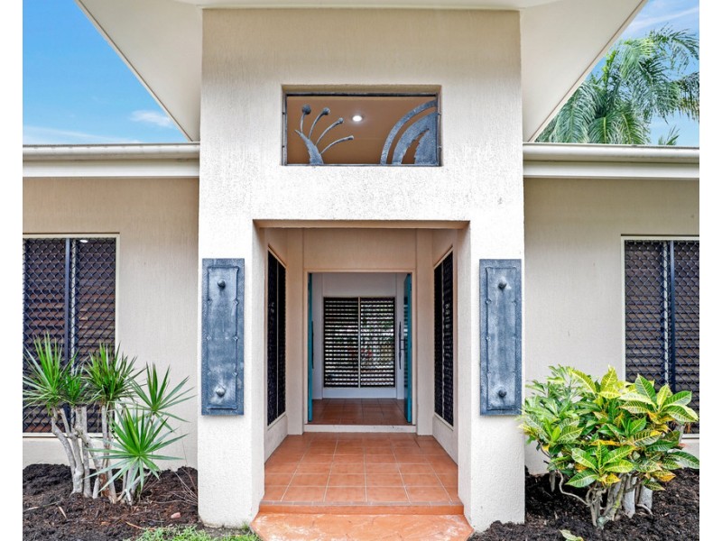 7 Avoca Close, Kewarra Beach QLD 4879
