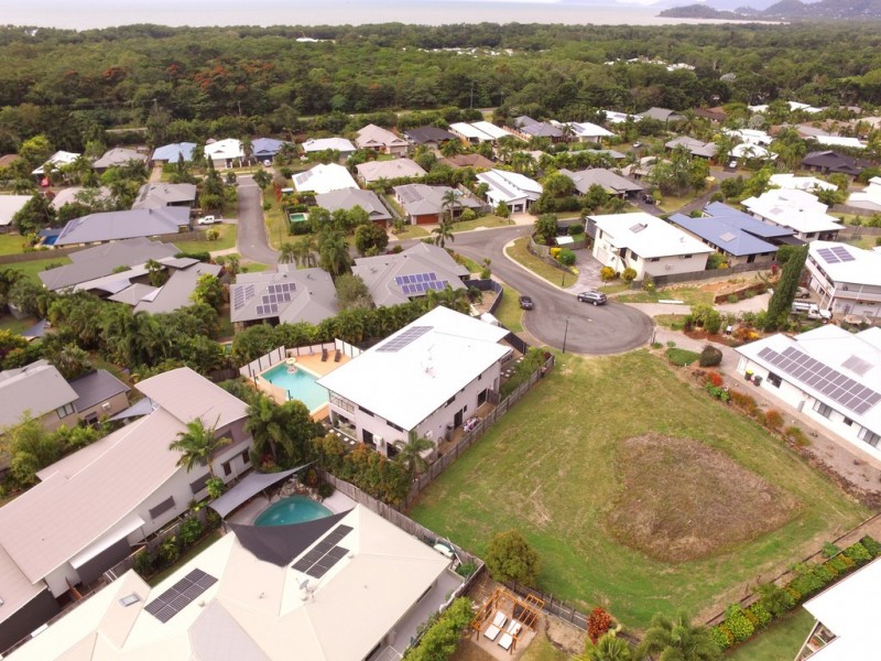 6 Calamus Court, Palm Cove QLD 4879