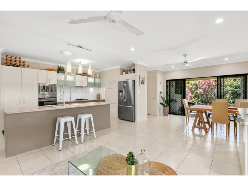 150 Roberts Drive, Trinity Beach QLD 4879