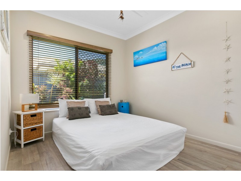 150 Roberts Drive, Trinity Beach QLD 4879