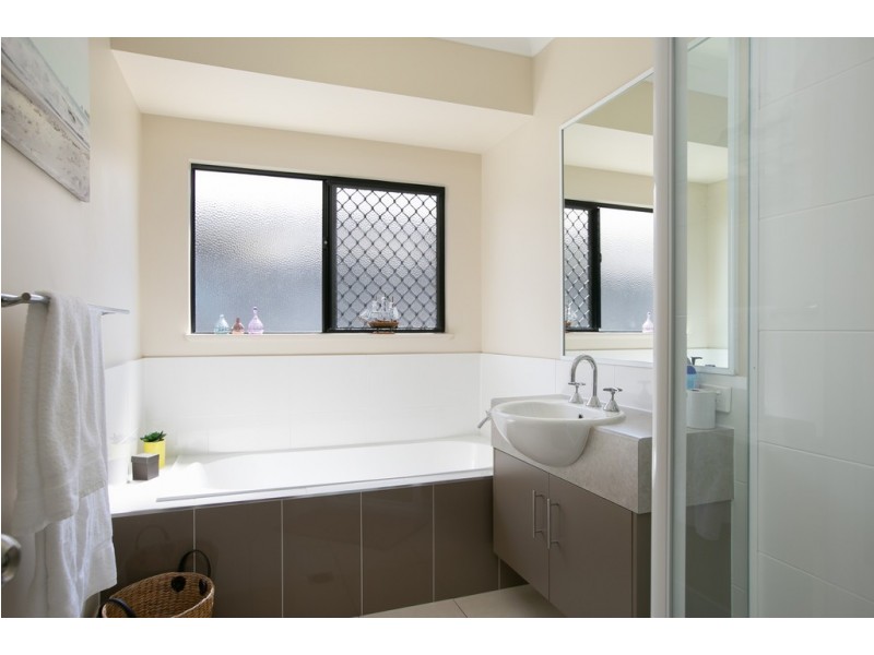 150 Roberts Drive, Trinity Beach QLD 4879