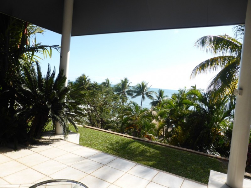 Trinity Beach QLD 4879