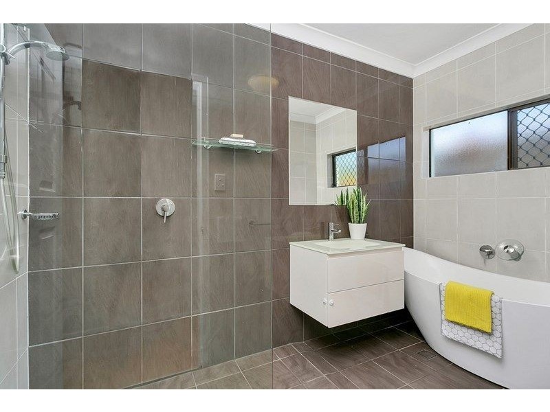 22 Baines Street, Clifton Beach QLD 4879