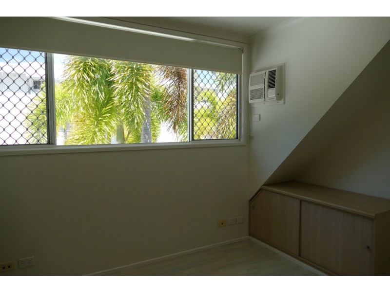 11/77-79 Moore Street, Trinity Beach QLD 4879