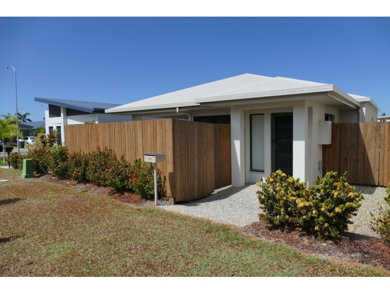 10 Ainslie Place, Smithfield QLD 4878