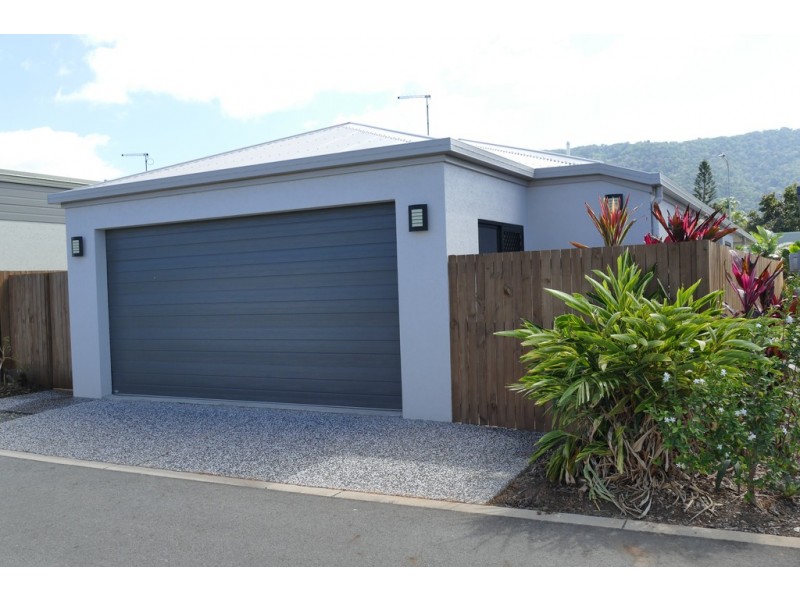 10 Ainslie Place, Smithfield QLD 4878