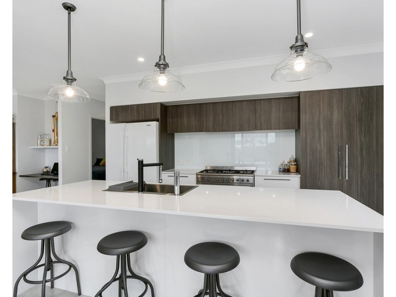 4 Coxswain Place, Trinity Beach QLD 4879