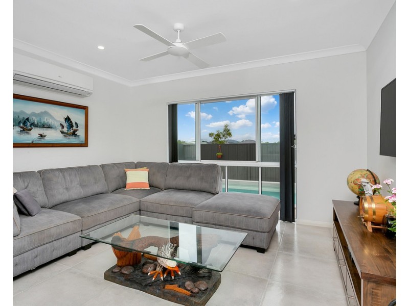 4 Coxswain Place, Trinity Beach QLD 4879