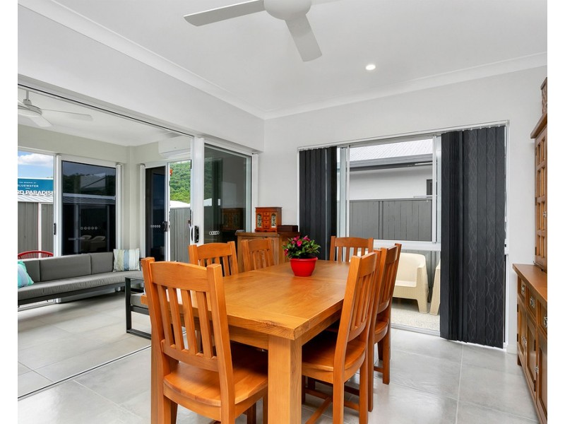 4 Coxswain Place, Trinity Beach QLD 4879