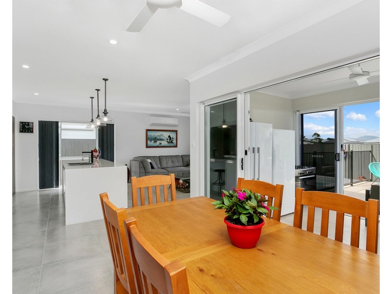 4 Coxswain Place, Trinity Beach QLD 4879